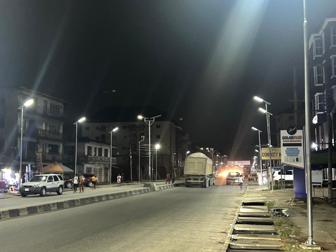 Solar streetlights along Azikiwe Road, Aba, Abia State